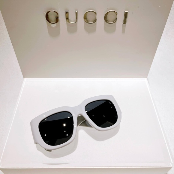 NWT Gucci GG1545S - 003 Sunglasses - Picture 2 of 6